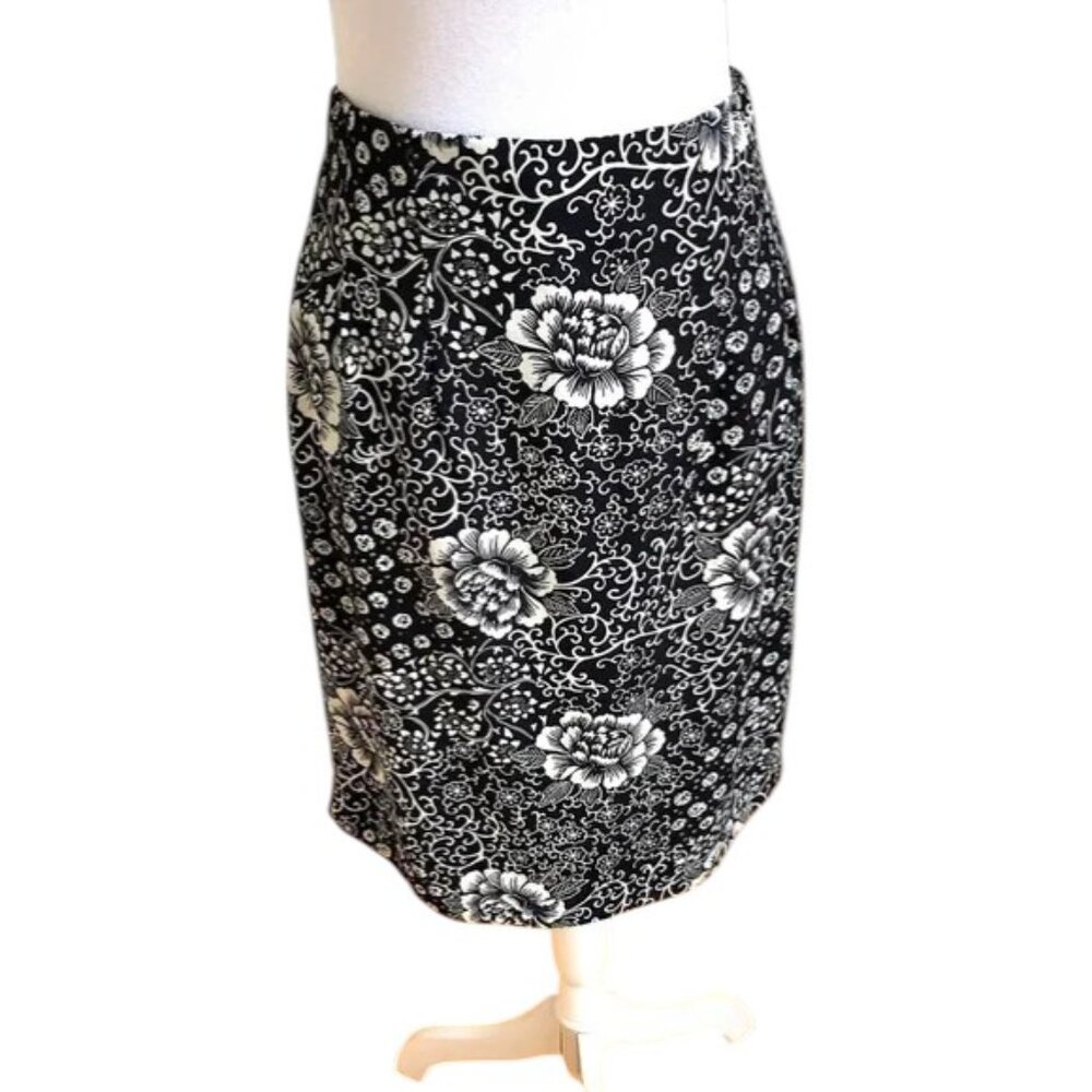 Jacqueline Ferrar Skirt Pencil Rayon Black & White Floral  (10)